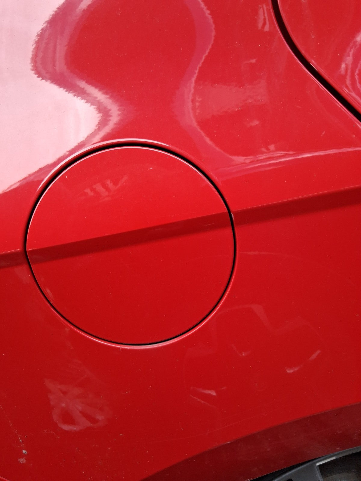 2019 SKODA FABIA MK3 NJ HATCHBACK FUEL FLAP LID COVER CORRIDA RED F3K