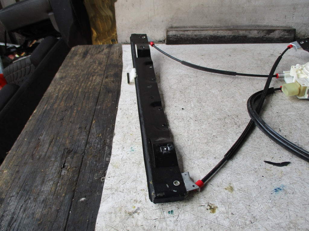 FORD MONDEO 2019 NSR PASSENGER SIDE REAR WINDOW MOTOR & REGULATOR C04397101