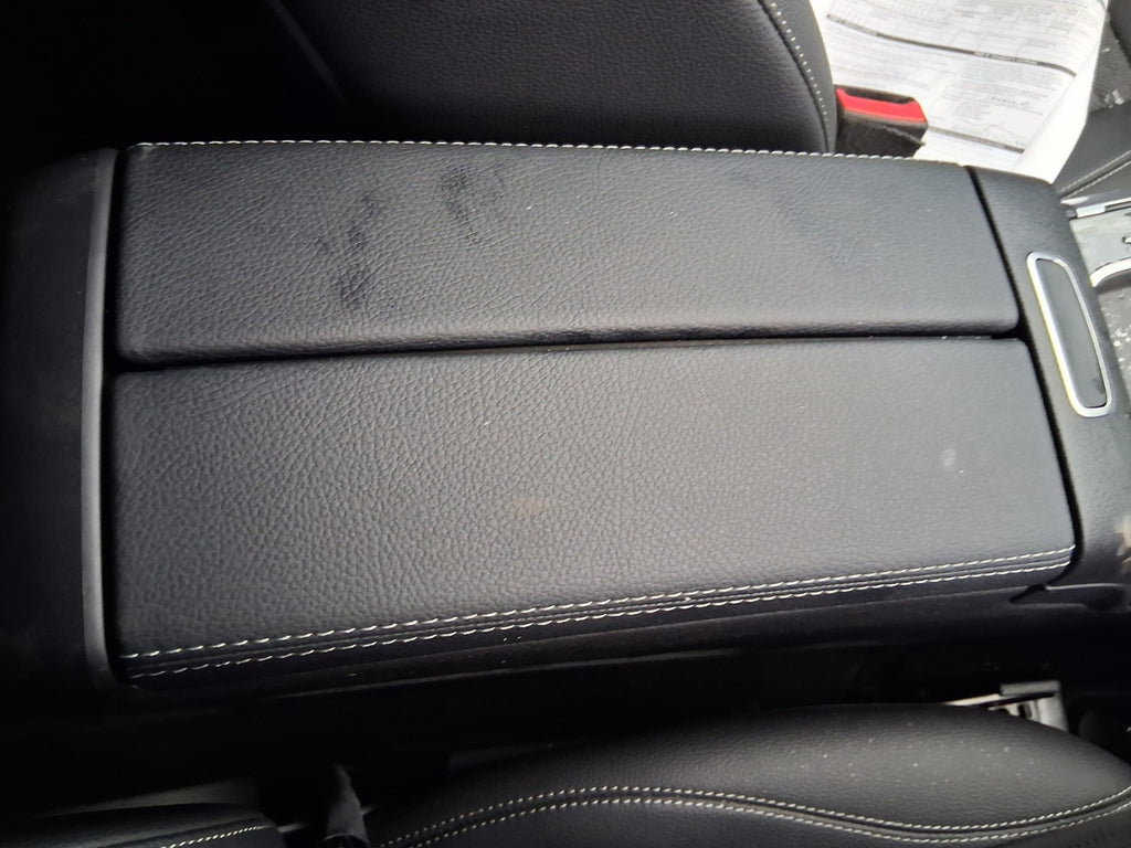 2025 MERCEDES BENZ GLA 180 H247 CENTER CONSOLE ARM REST LEATHER