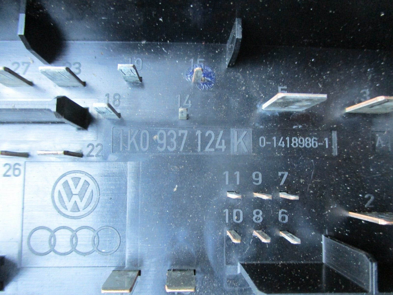 VW VOLKSWAGEN GOLF MK5 2005 UNDER BONNET FUSE RELAY BOX UNIT ONLY 1K0937124K