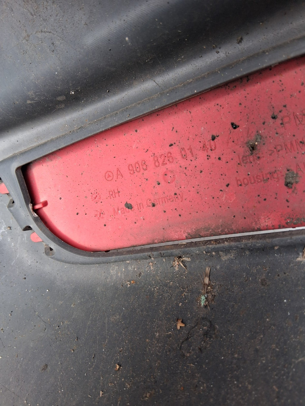 2020 MERCEDES BENZ SPRINTER OSR OFF RIGHT DRIVER SIDE REAR BUMPER A9068804671
