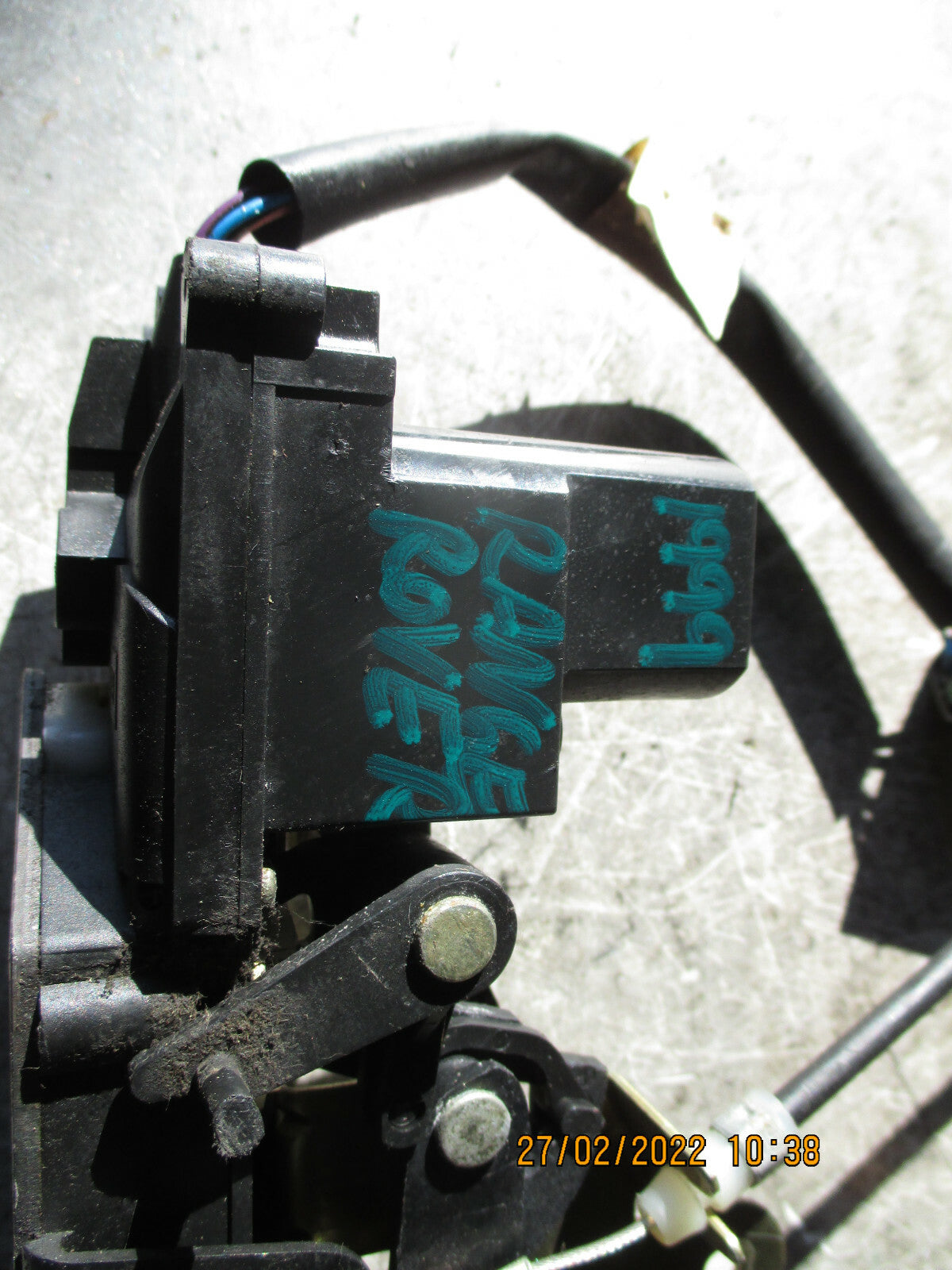 RANGE ROVER 1999 MK2 OSR REAR DRIVER SIDE DOOR LOCK MECHANISM