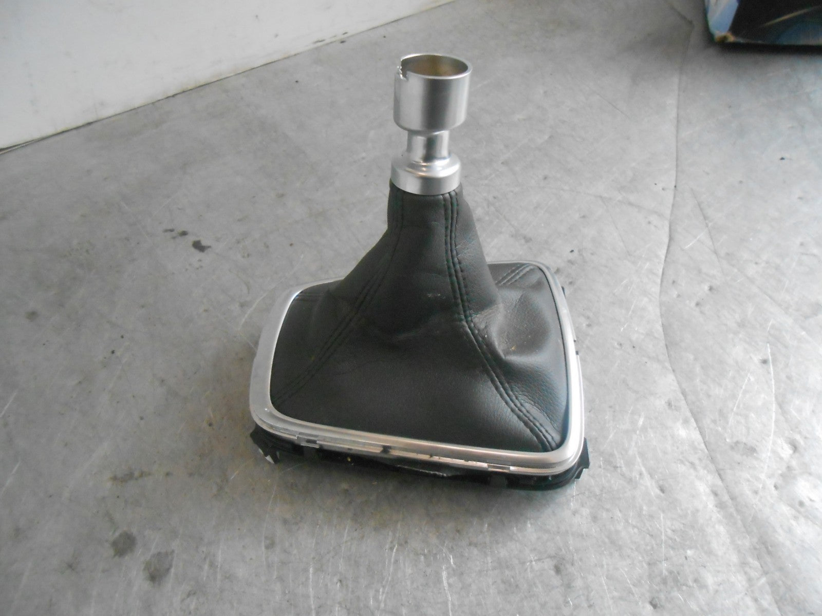 FORD MONDEO CD391 (MK5) 6 SPEED MANUAL GEAR KNOB & GAITER DG9R7P002MB