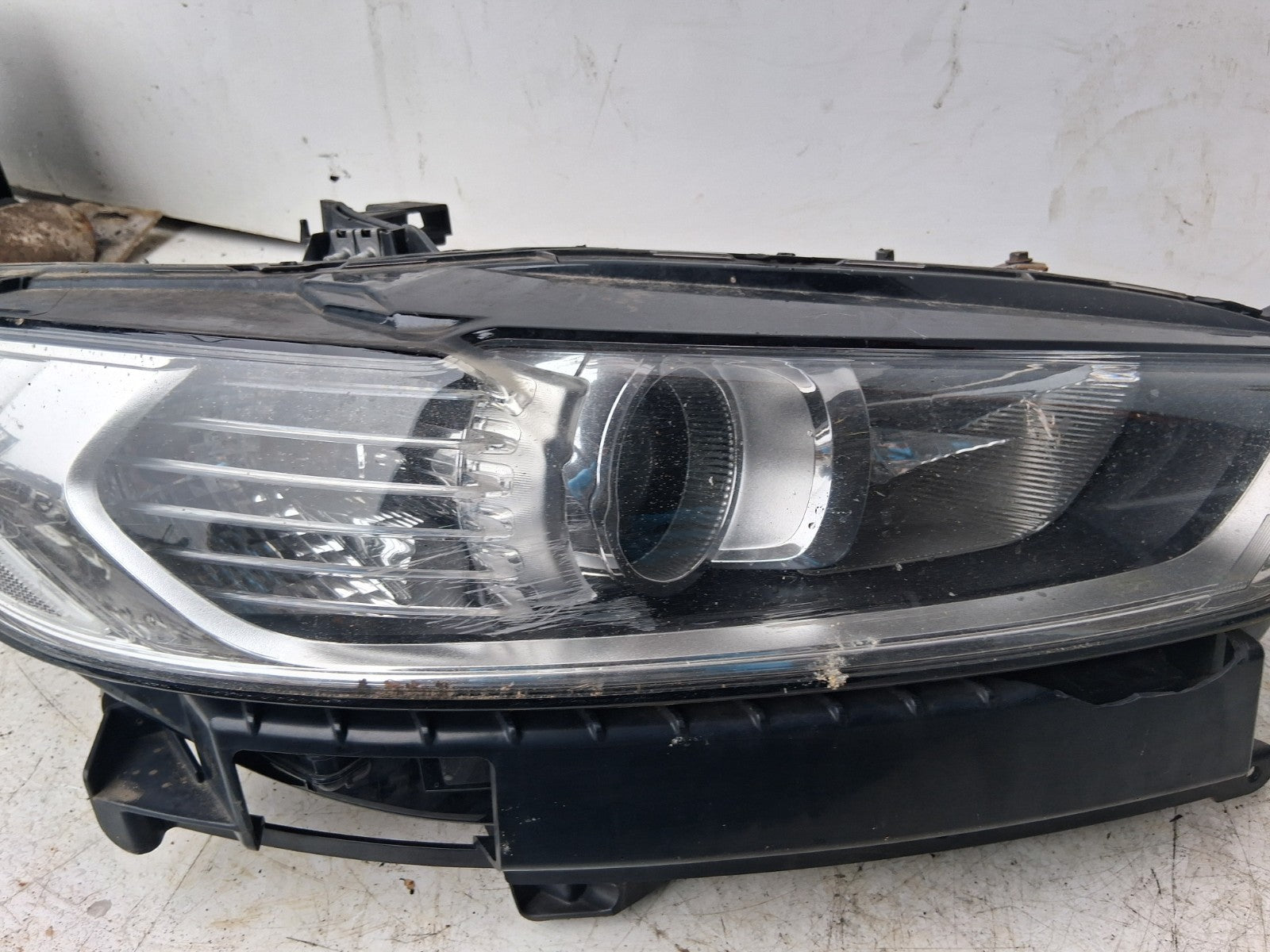 2017 FORD MONDEO MK5 OSF DRIVER SIDE FRONT RIGHT HEADLIGHT DAMAGED DS7313W029
