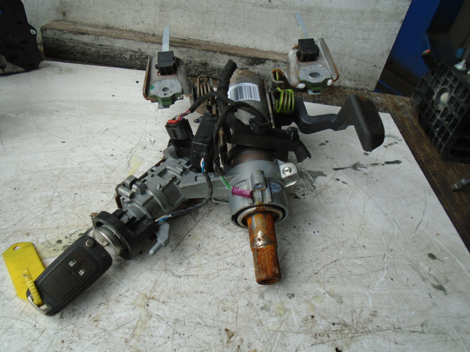 VAUXHALL CORSA E 2016 ADJUSTABLE BARE STEERING COLUMN SHAFT BARREL 13496392