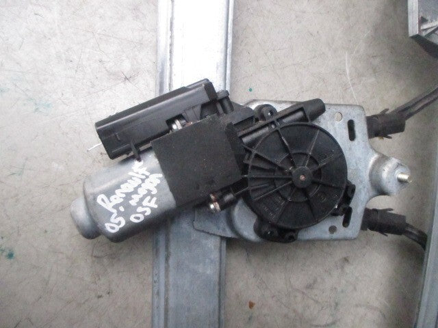 2009 RENAULT MEGANE MK2 OSF DRIVER SIDE FRONT WINDOW MOTOR & REGULATOR 400875