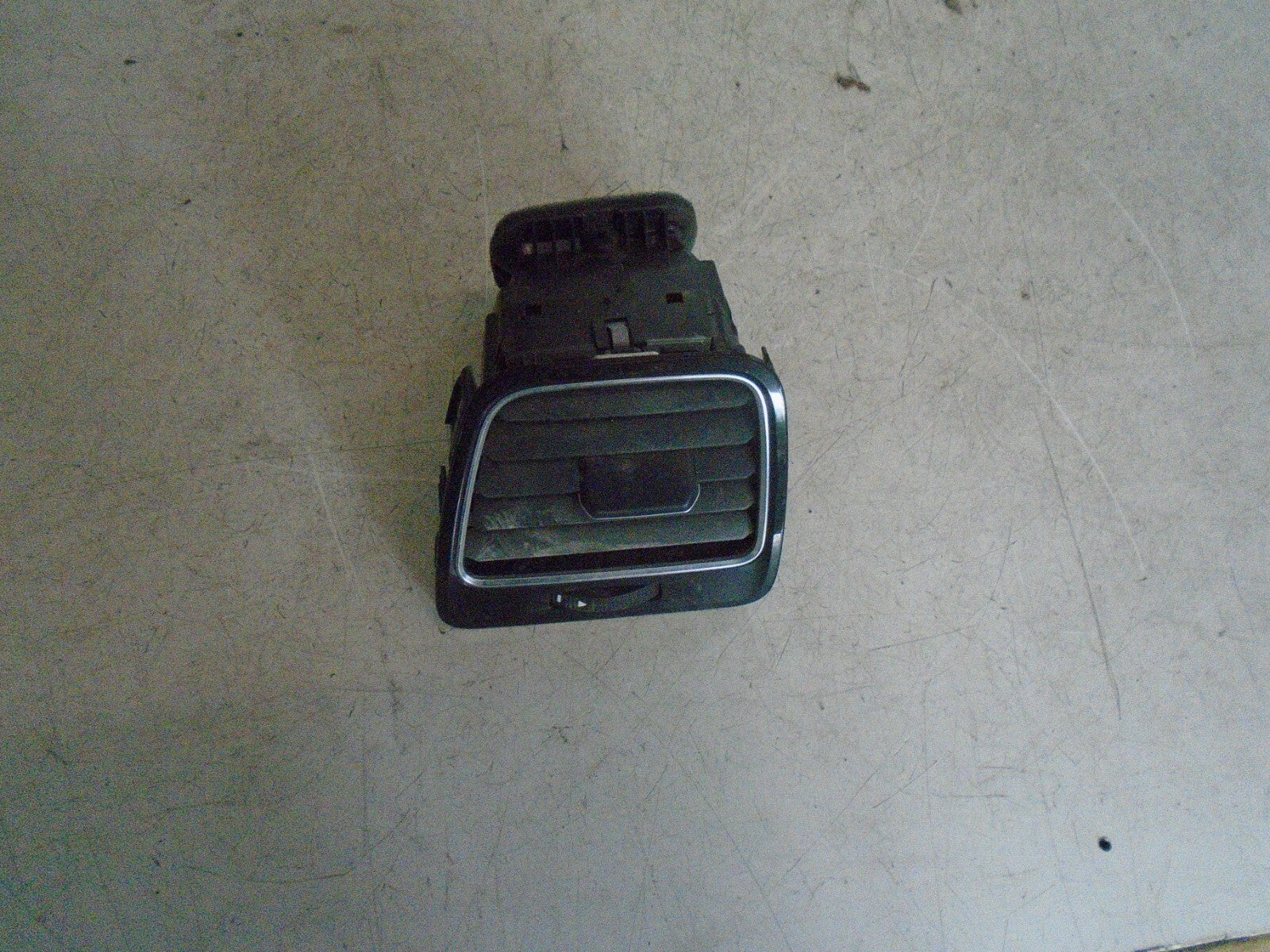 VOLKSWAGEN SCIROCCO 2015 MK3 NS PASSENGER SIDE DASHBOARD AIR VENT 1K8819703