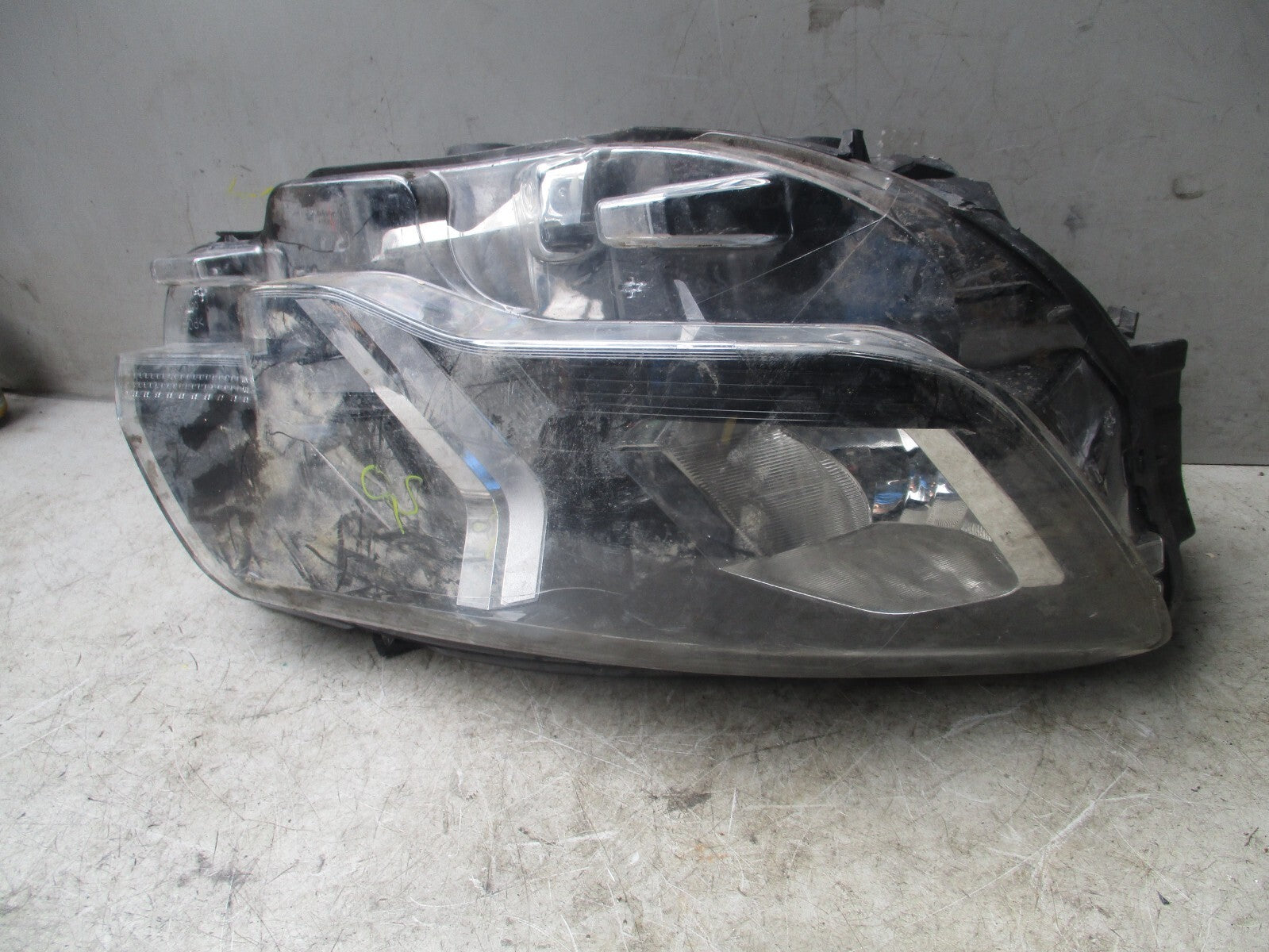 2019 PEUGEOT PARTNER OSF DRIVERS SIDE FRONT HEADLIGHT 9816826180