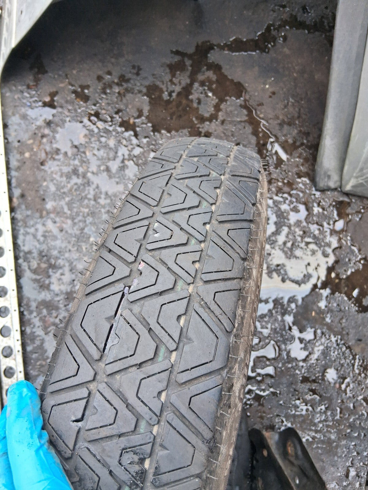 2008 MERCEDES C CLASS W204 16 INCH STEEL WHEEL WITH TYRE T125/90R16