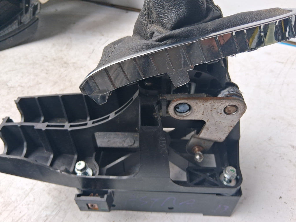 2013 VAUXHALL ASTRA J GEAR STICK GEAR SHIFTER GEAR LEVER