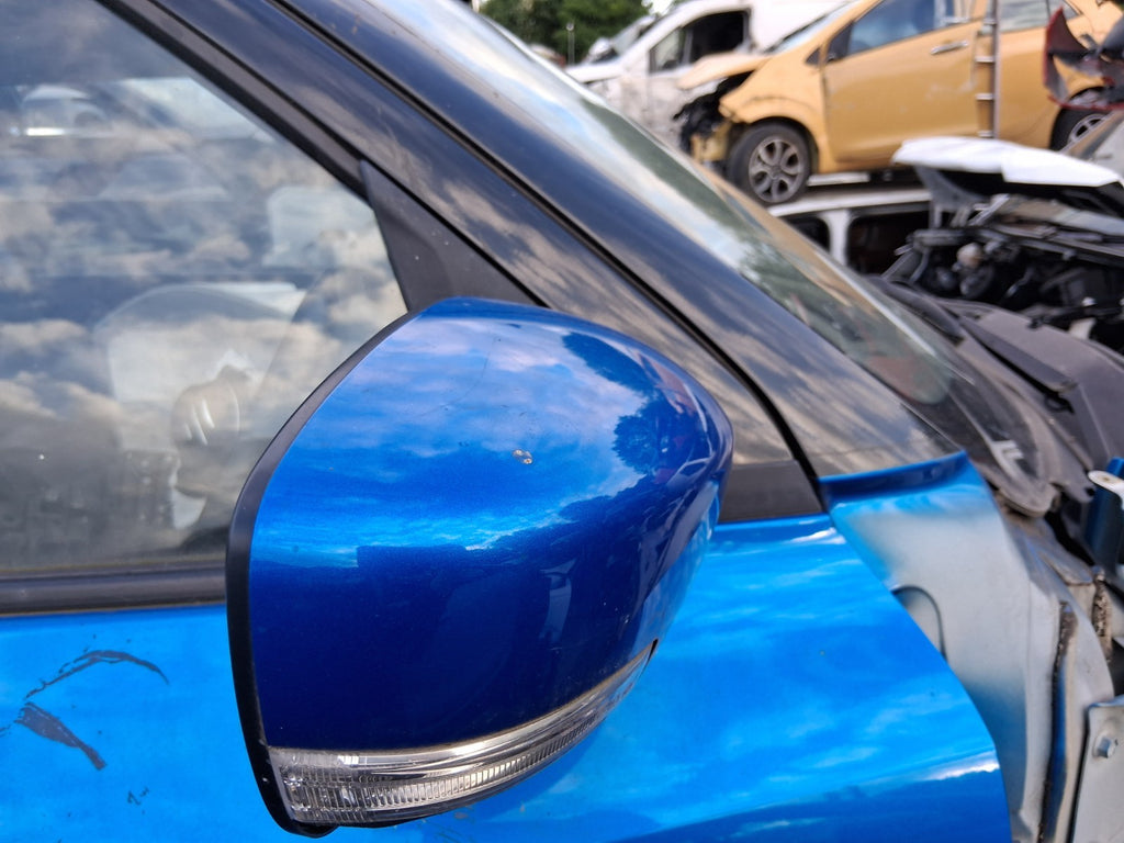 2021 SUZUKI SWIFT A2L MK4 OSF DRIVER SIDE ELECTRIC WING MIRROR WITH BLIND SPOT