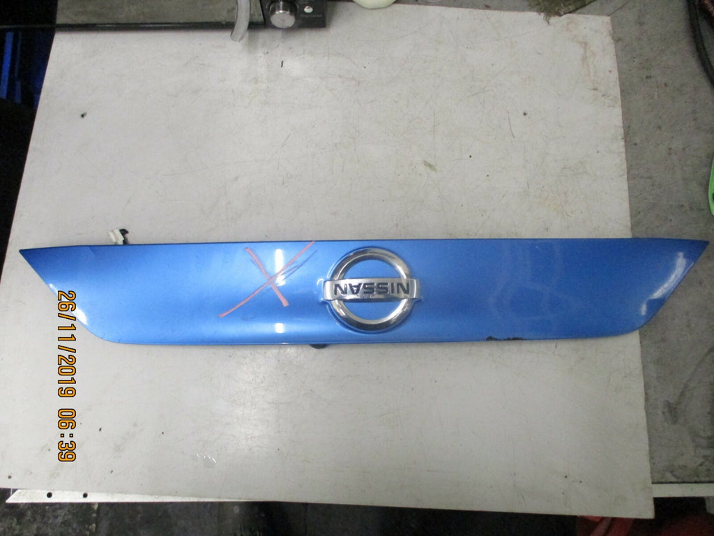 NISSAN QASHQAI J11 2018 REAR BOOT AILGATE PLINTH TRIM PANEL MICRO SWITCH BLUE