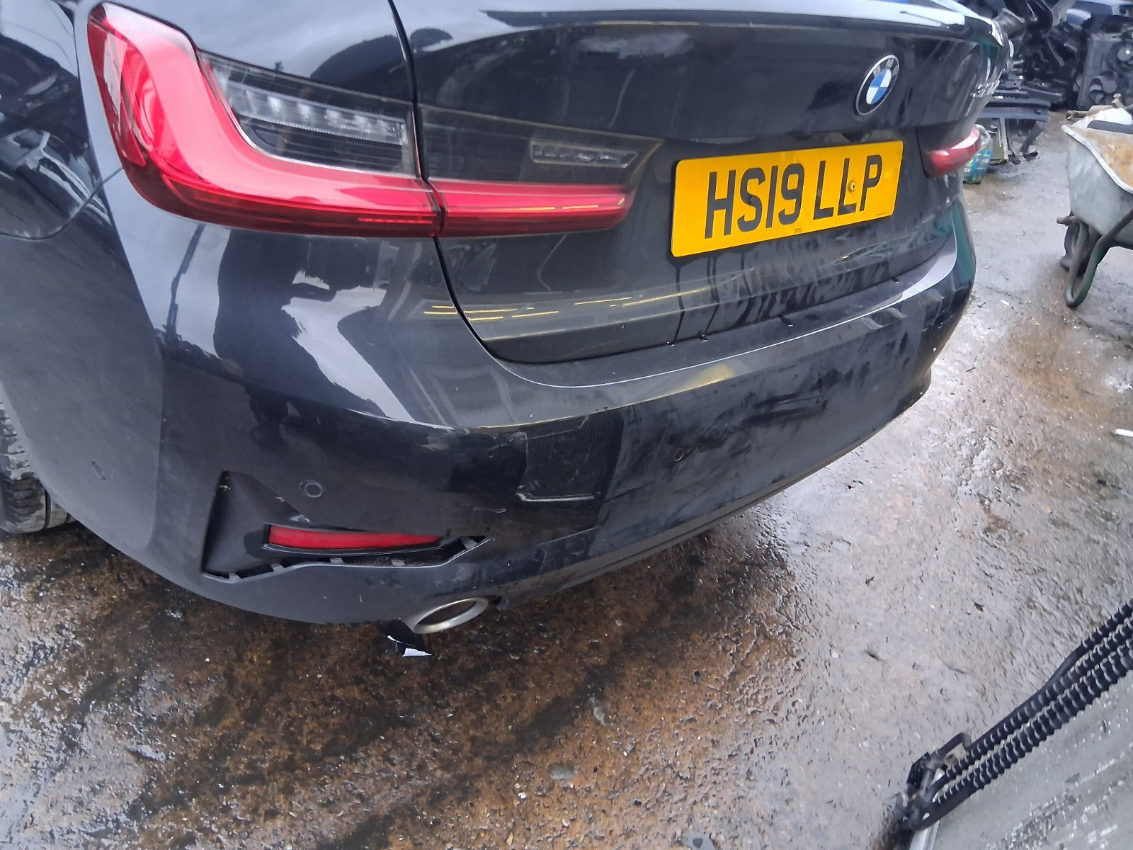 2019 BMW 3 SERIES SALOON G20 REAR COMPLETE BUMPER BLACK SAPPHIRE METALLIC 475