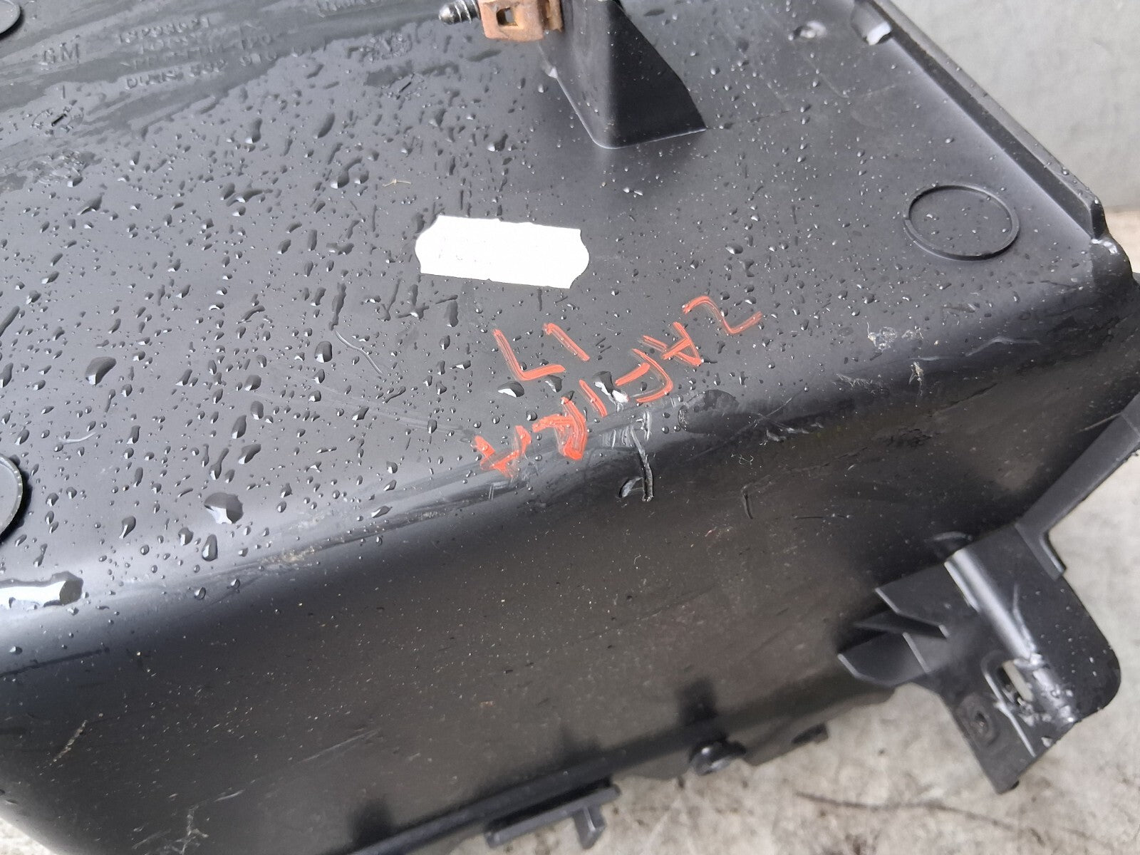 2017 VAUXHALL ZAFIRA C TOURER STORAGE CENTRE CONSOLE POWER SOCKET TRIM 13293521