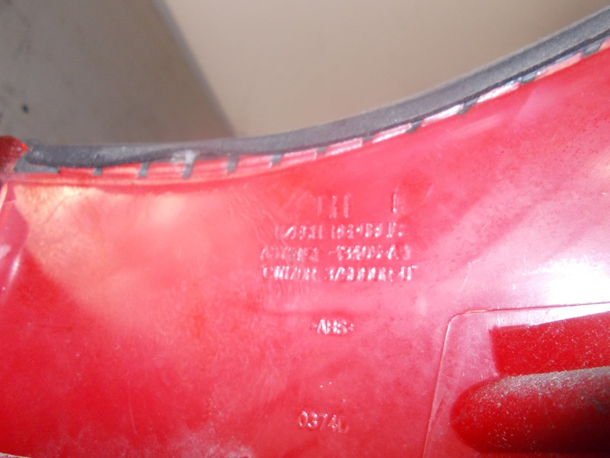 FORD FOCUS 2001 MK1 OSR DRIVER SIDE REAR LIGHT TAIL LIGHT