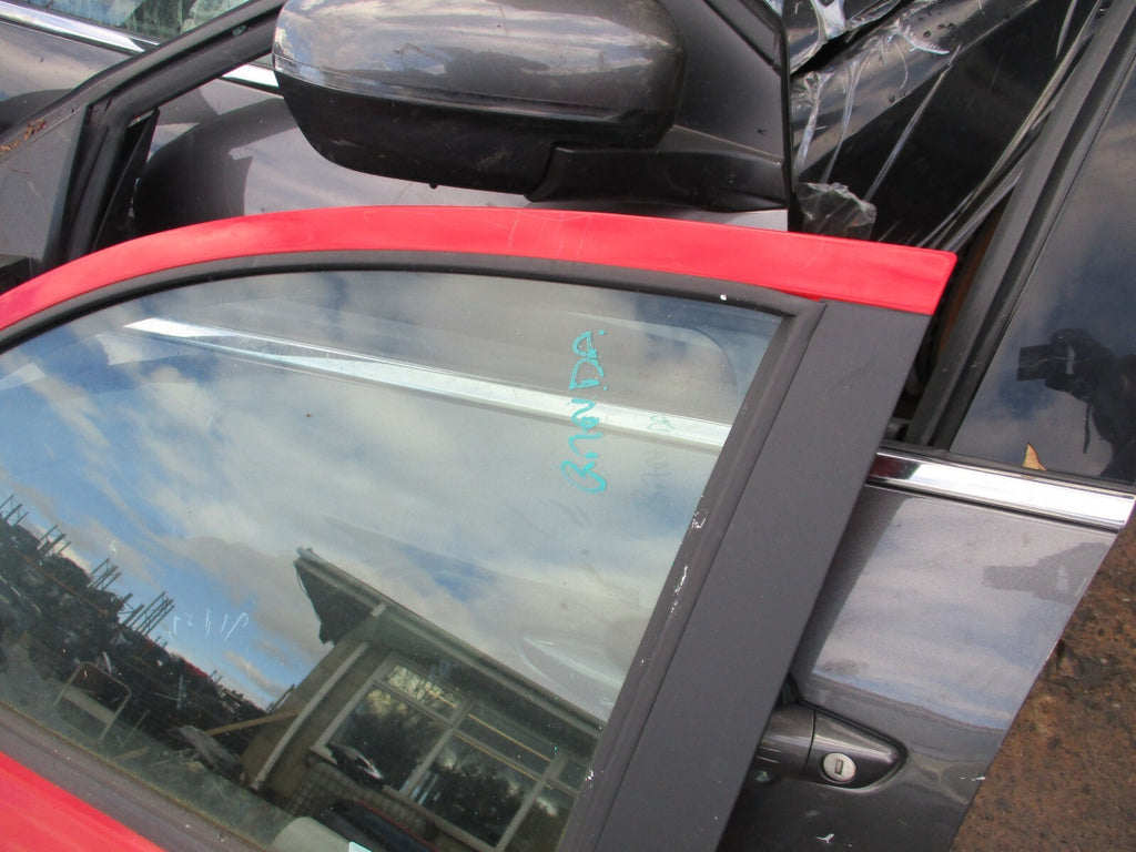 FIAT PANDA MK3 2019 NSF PASSENGER SIDE FRONT COMPLETE DOOR AMORE RED 078/A