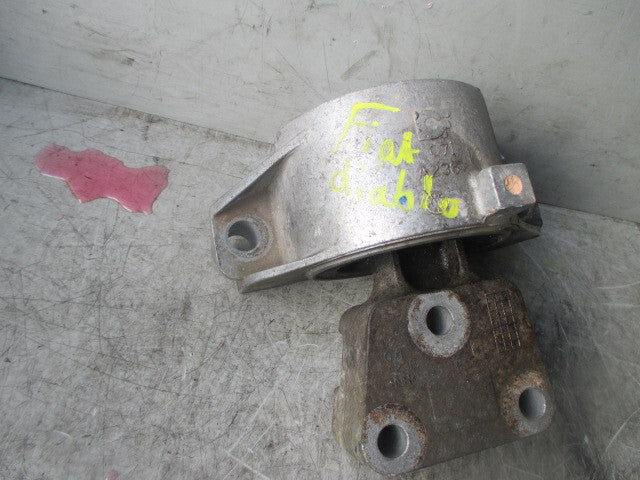 FIAT DOBLO OSF DRIVERS SIDE ENGINE MOUNT 51855484