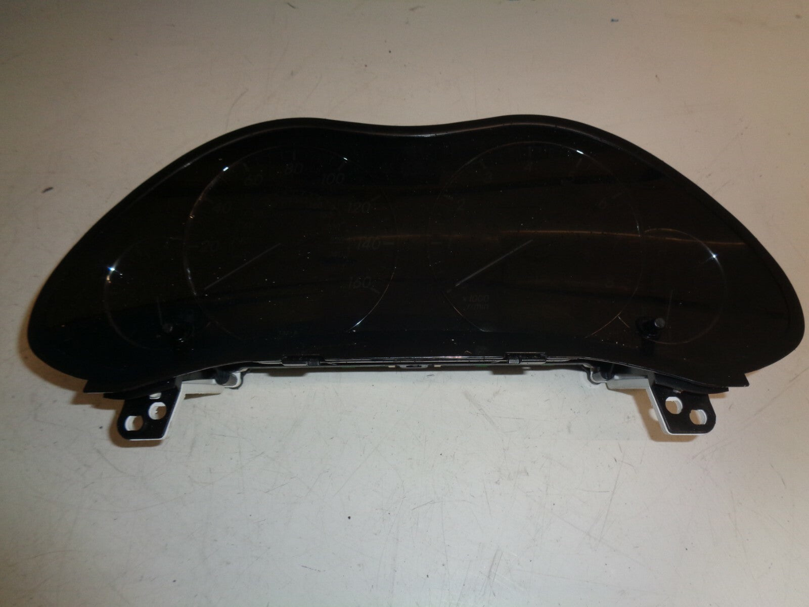 TOYOTA AVENSIS 2004 MK2 T3-S SPEEDOMETER SPEEDO INSTRUMENT CLUSTER