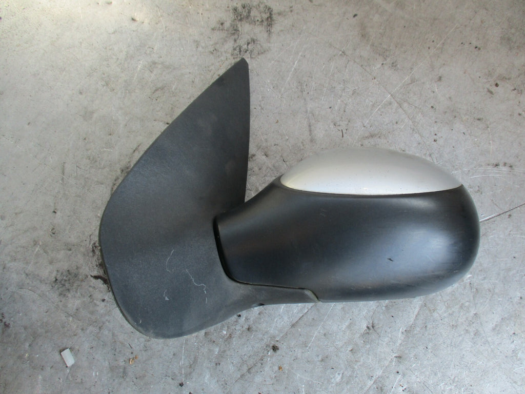 PEUGEOT 206 NS PASSENGER SIDE ELECTRIC WING MIRROR SILVER