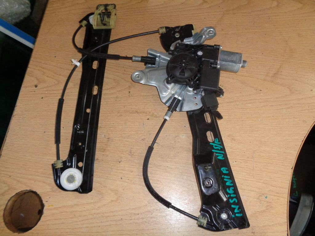 VAUXHALL INSIGNIA NSF PASSENGER SIDE FRONT DR WINDOW REGULATOR & MOTOR 966435201