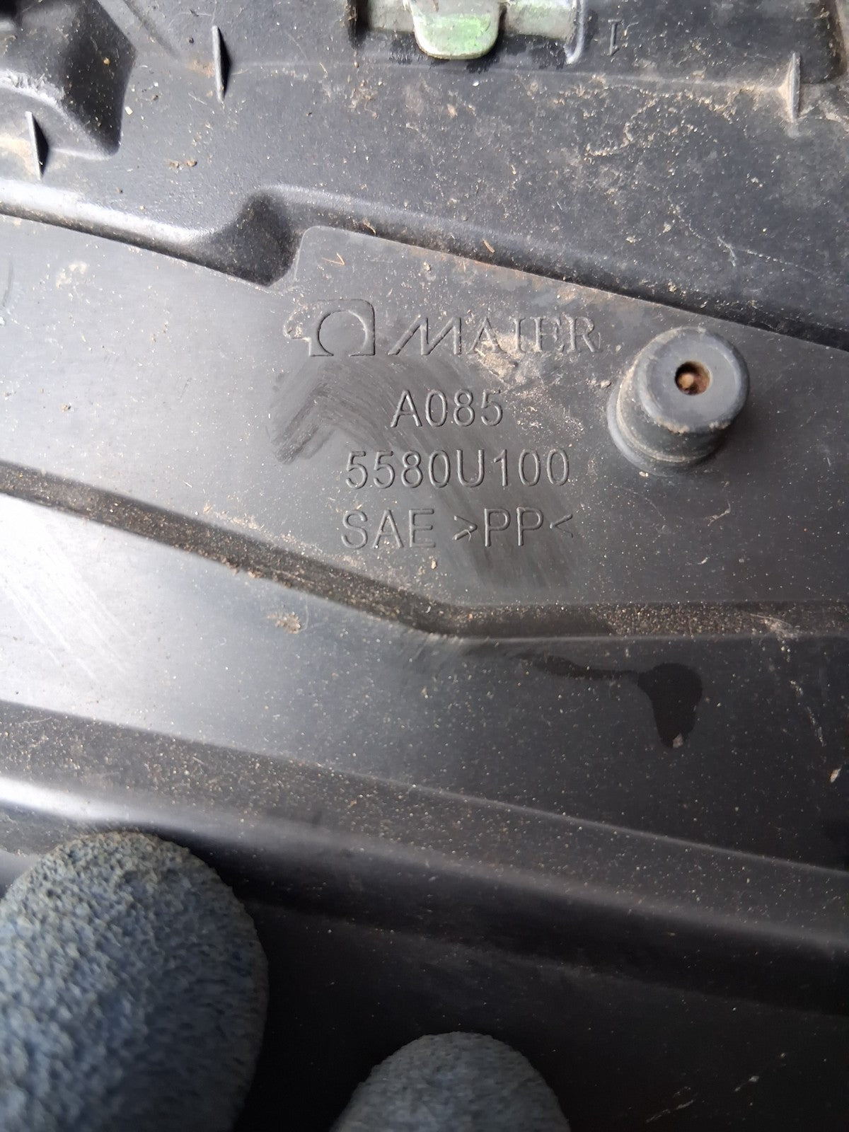 NISSAN QASHQAI J11 MK2 2018 COMPLETE UPPER BUMPER FRONT GRILL BADGE A0855479