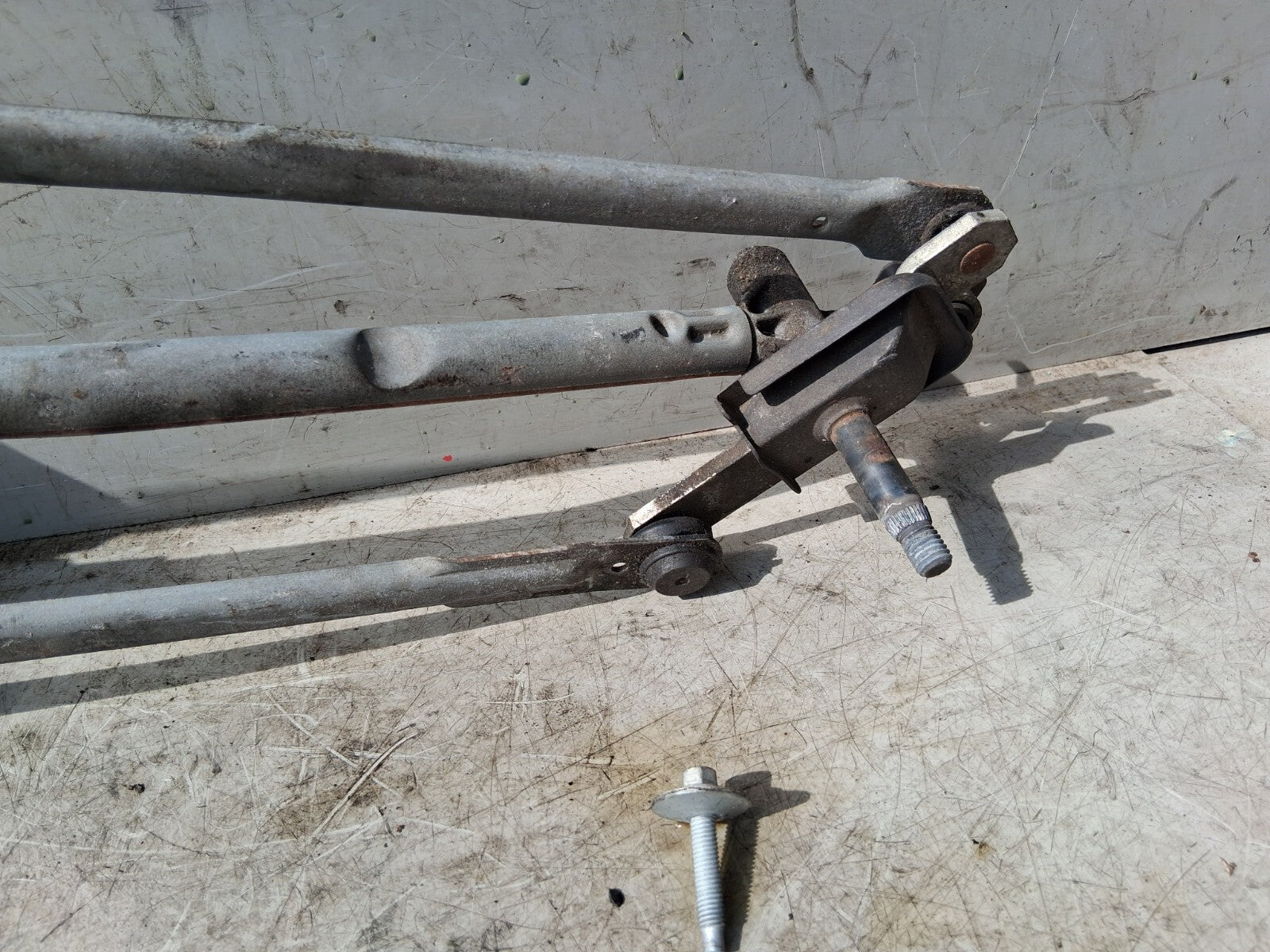 FORD MONDEO MK4 2008 FRONT WINDSCREEN WIPER MOTOR & LINKAGE 7S711750
