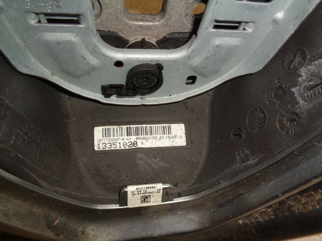 VAUXHALL ASTRA J 2013 MK6 MULTIFUNCTION STEERING WHEEL 13351028