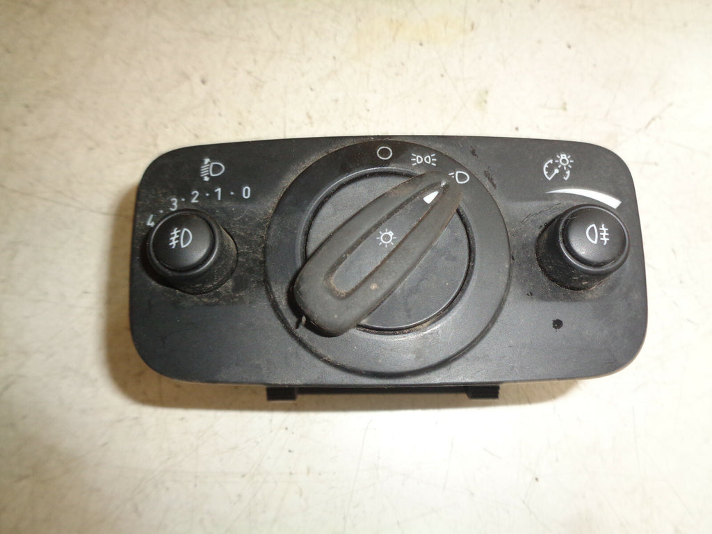 FORD MONDEO 2014 HEADLIGHT FRONT AND REAR FOG LIGHT SWITCH CONTROL 8G9T13A024AD
