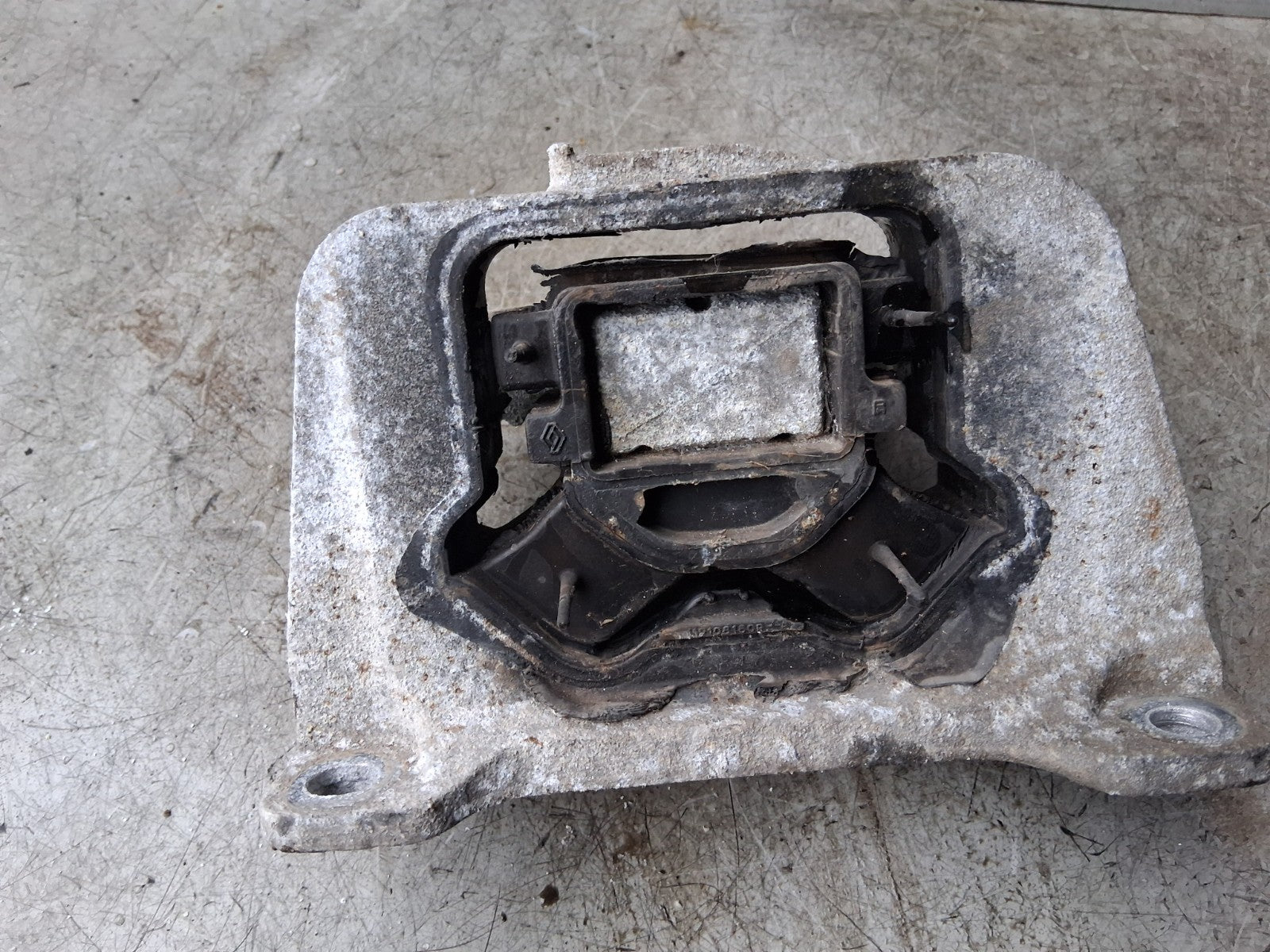 2020 RENAULT MASTER MK3 OSF DRIVER SIDE FRONT RIGHT ENGINE MOUNT 112108180R