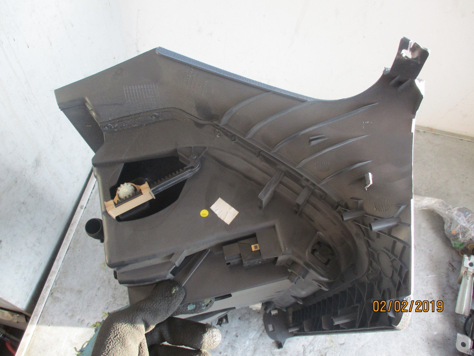 VW VOLKSWAGEN GOLF MK5 GLOVE BOX COMPARTMENT 1K2857290
