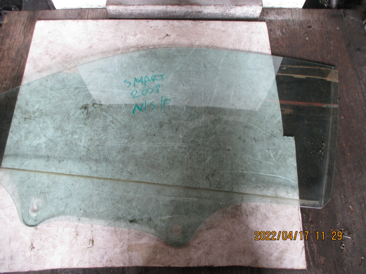 SMART FORTWO 2008 MK2 NSF FRONT PASSENGER SIDE WINDOW GLASS