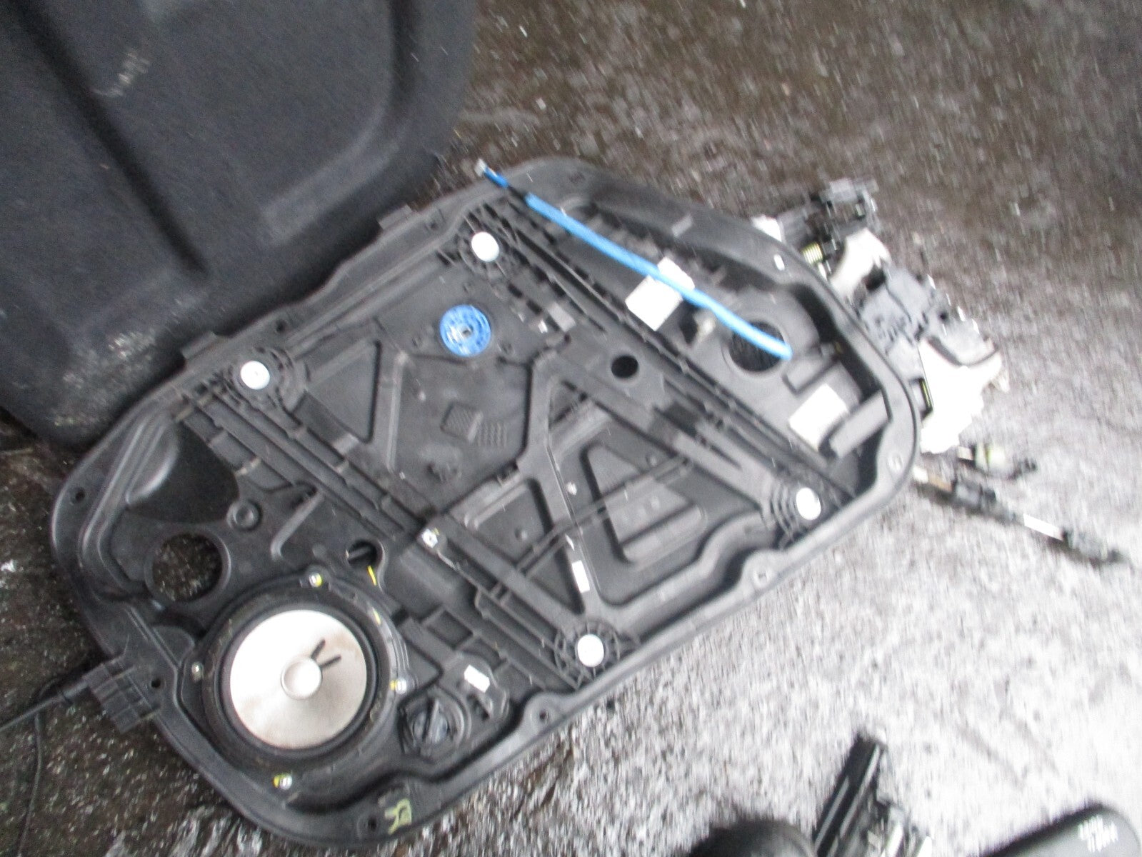 KIA CEED MK3 2019 NSF PASSENEGR SIDE FRONT WINDOW MOTOR REGULATOR