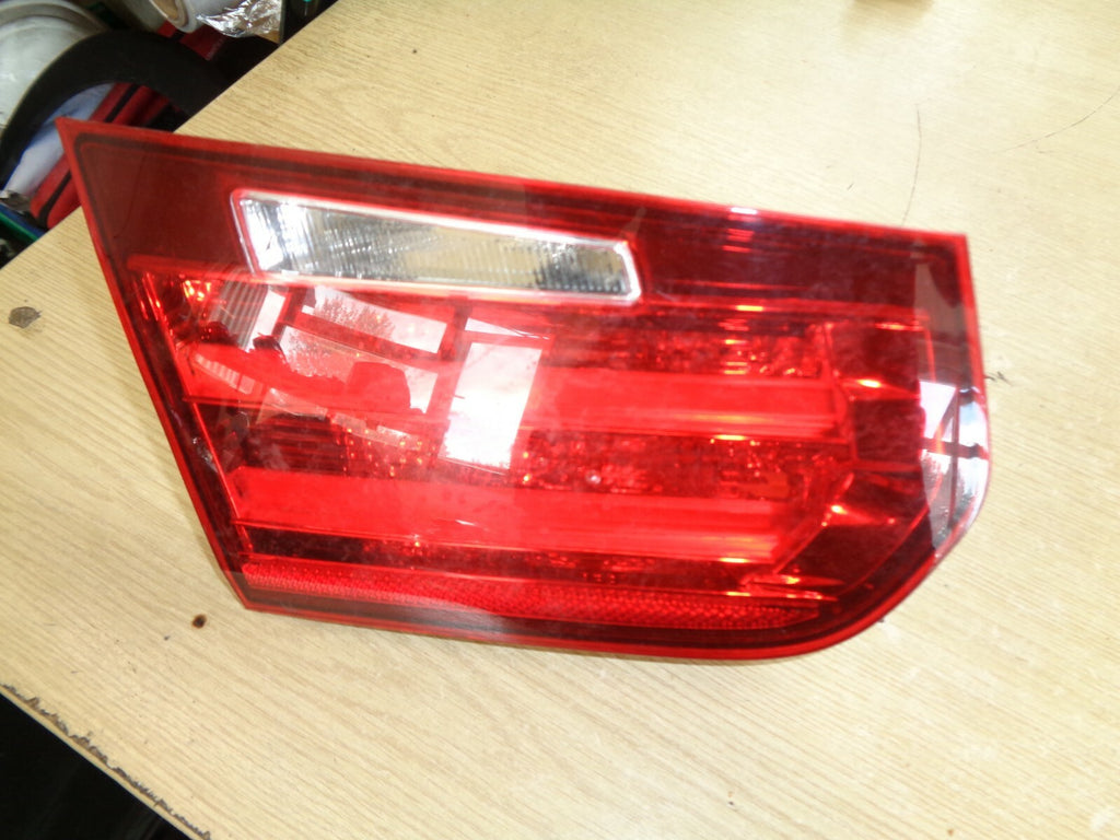BMW 3 SERIES F30 2018 330E INNER BOOT LID LIGHT PASSENGER SIDE LEFT 7371111