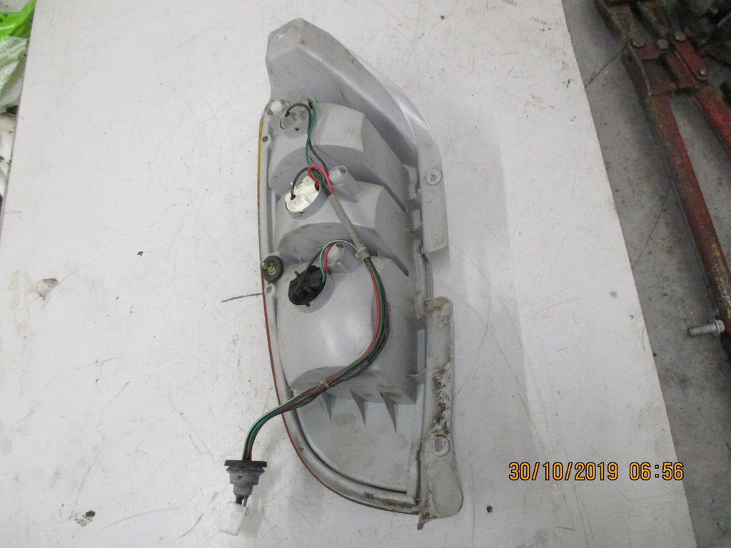 HYUNDAI AMICA 2000 OSR DRIVER SIDE REAR BRAKE TAIL LIGHT CLUSTER 92402051