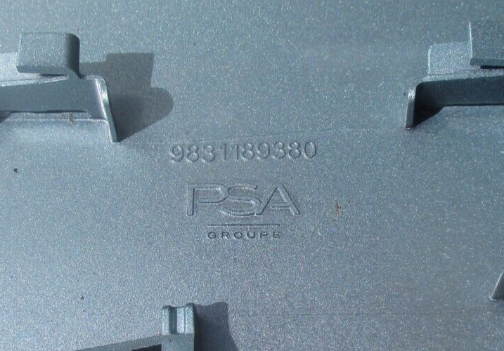 CITROEN C4 MK3 2021 FUEL FILLER CAP BLUE 9831189380