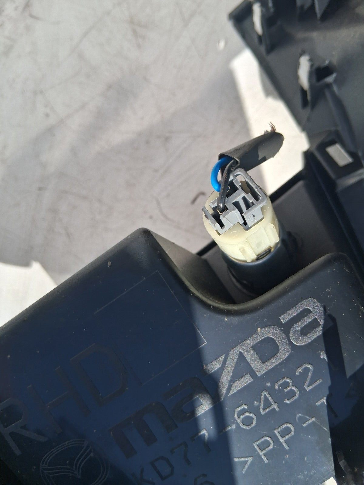 2013 MAZDA CX5 MK1 CENTRE CONSOLE USB PORT AND TRIM
