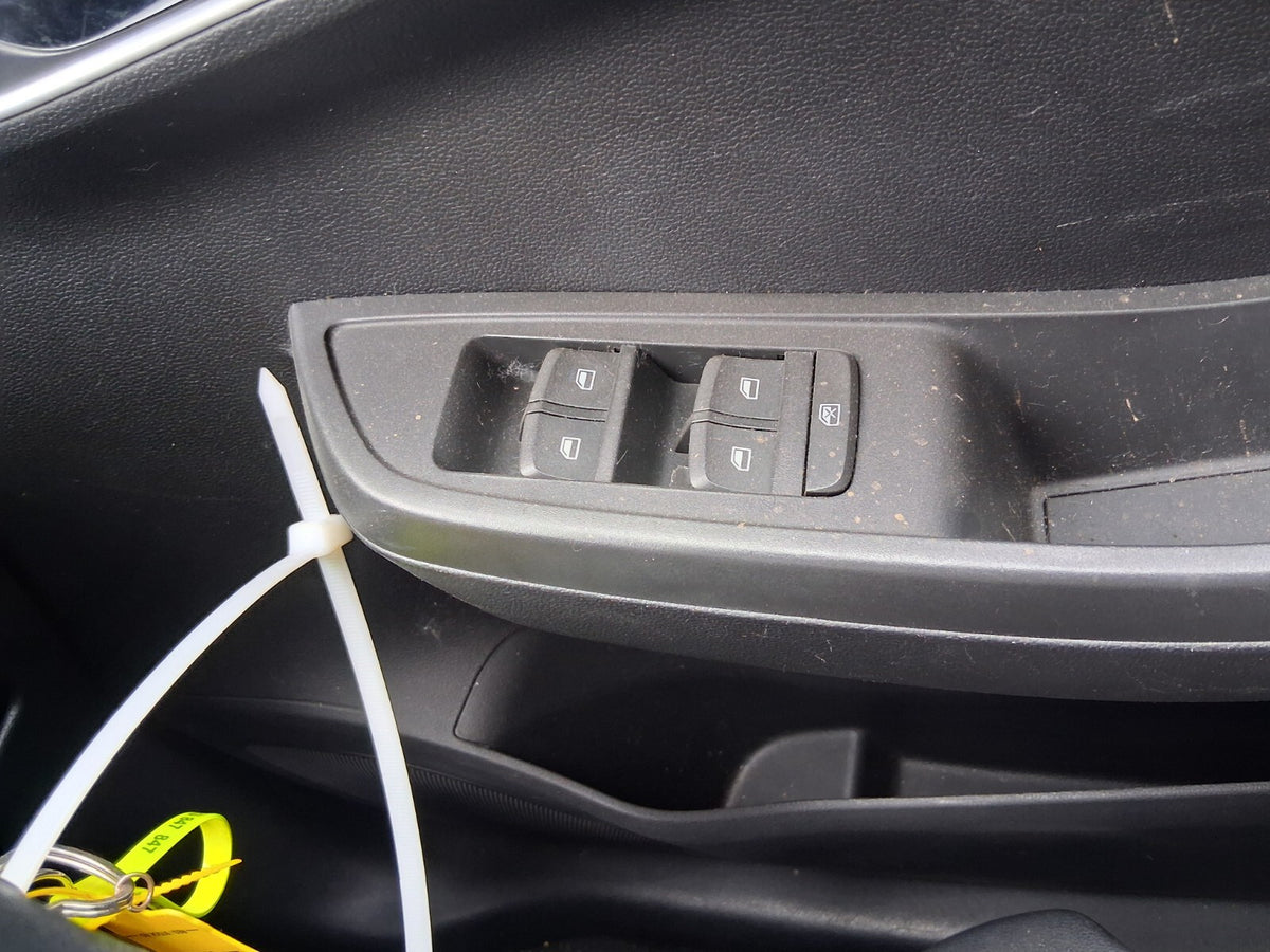 2021 MG 3 MK2 EXCLUSIVE OSF DRIVER SIDE FRONT RIGHT WINDOW CONTROL SWITCH