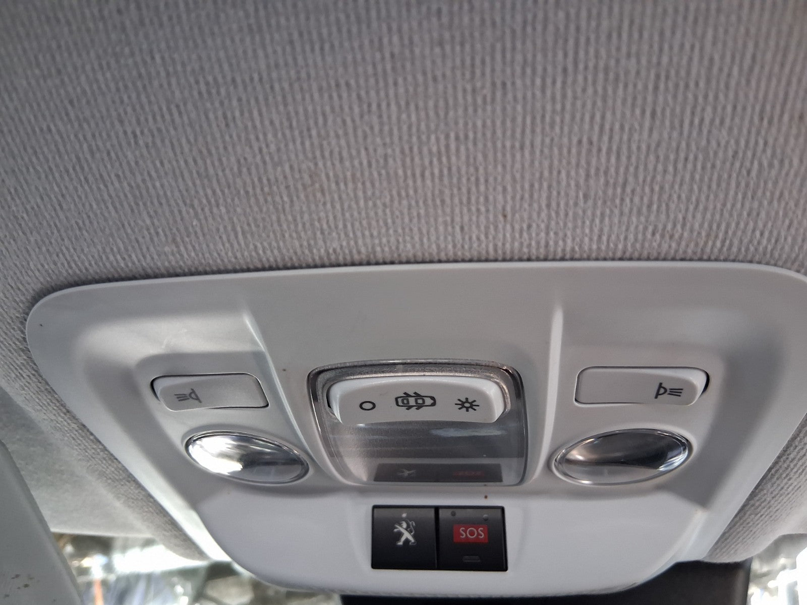 2019 PEUGEOT 208 MK1 FRONT INTERIOR ROOF READING COURTESY LIGHT