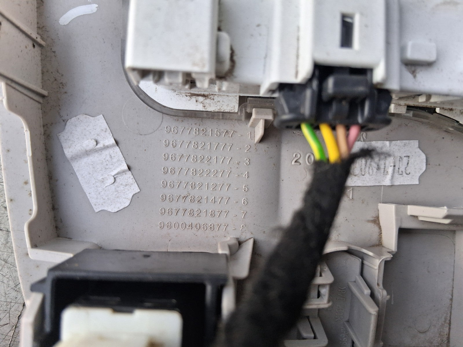 2006 PEUGEOT 307 FRONT INTERIOR ROOF READING COURTESY LIGHT 9677821577