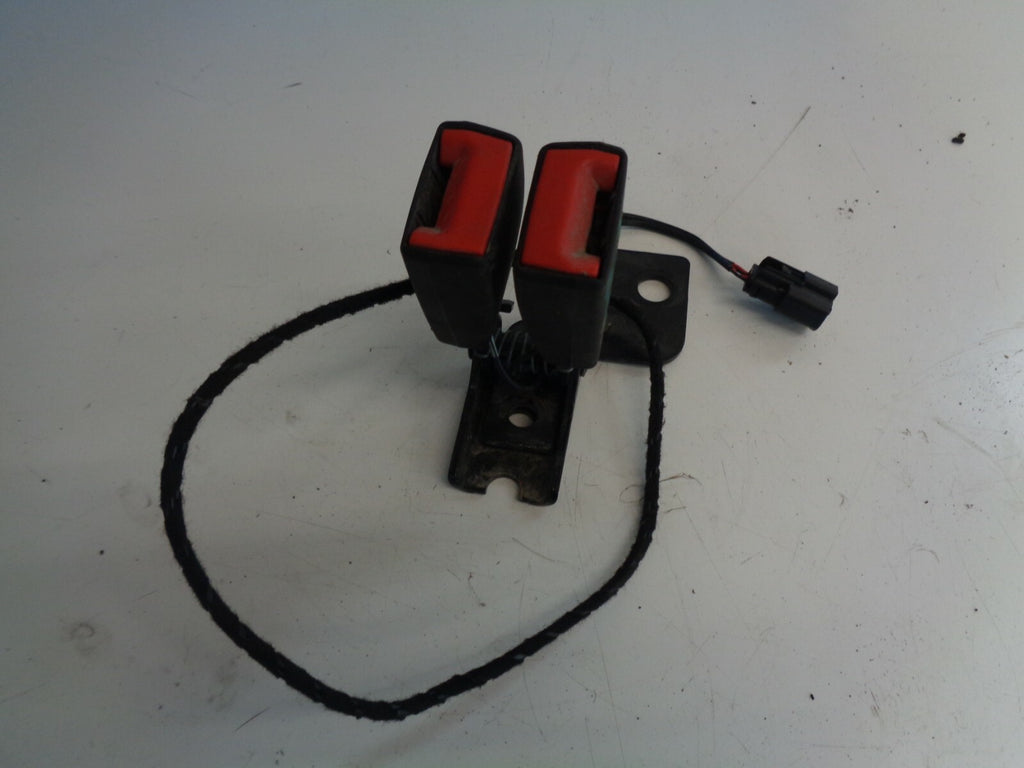FORD ECOSPORT 2019 5 DOOR HATCHBACK REAR SEAT BELT BUCKLE STALK LN15A613K21ABW