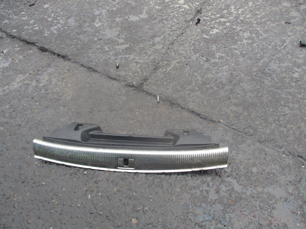 AUDI Q5 8R 2014 REAR TAILGATE BOOT CHROME TRIM 8R0864513C