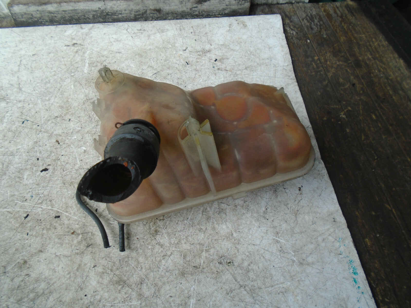 PEUGEOT 407 2006 COOLANT EXPANSION BOTTLE TANK