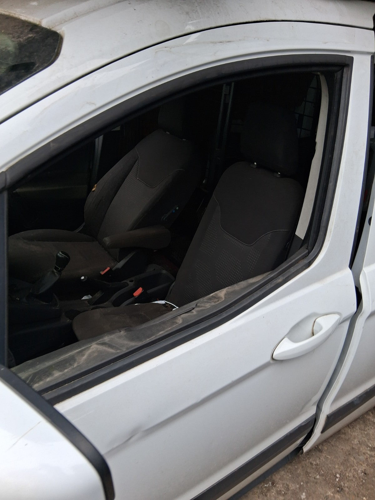 2015 FORD TRANSIT COURIER MK1 NSF PASSENGER FRONT MAIN WINDOW GLASS
