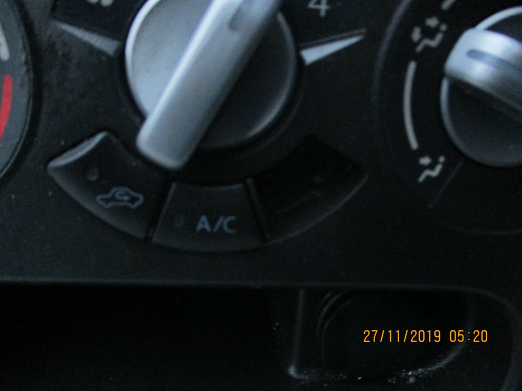 VAUXHALL AGILA B MK2 2009 HEATER AC AIR CON CONTROL FAN SWITCH PANEL 12V SOCKET