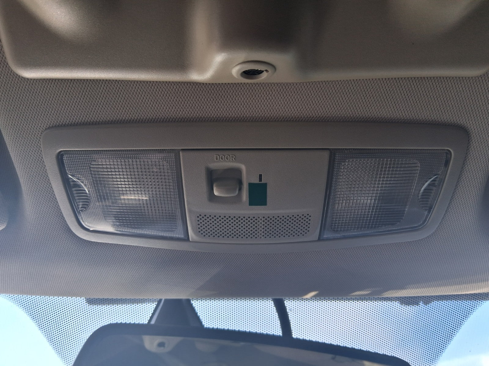 2018 MITSUBISHI OUTLANDER MK3 FRONT INTERIOR ROOF READING LIGHT