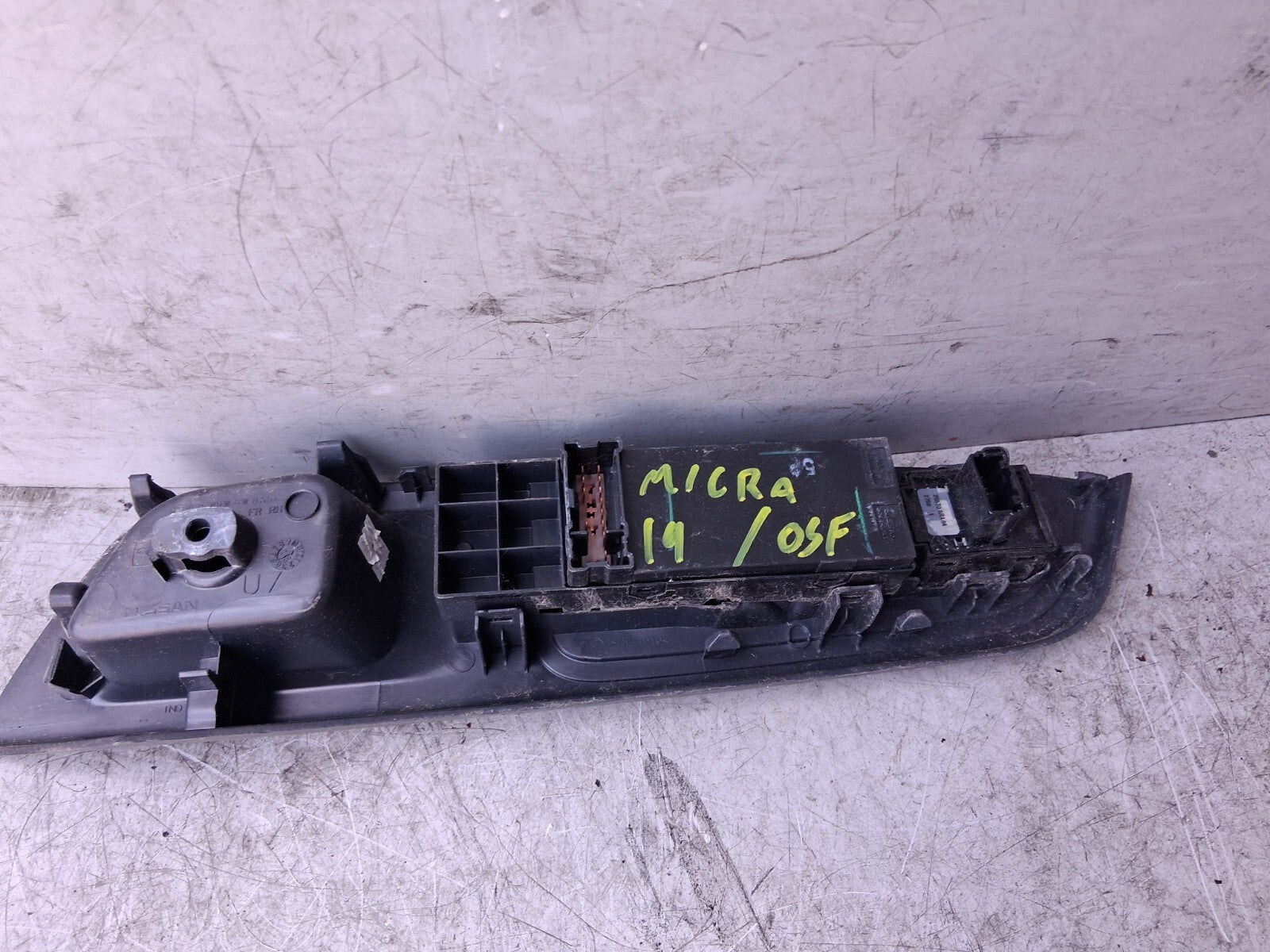 2019 NISSAN MICRA K14 OSF DRIVER SIDE RIGHT WINDOW CONTROL SWITCH 255705RA0A