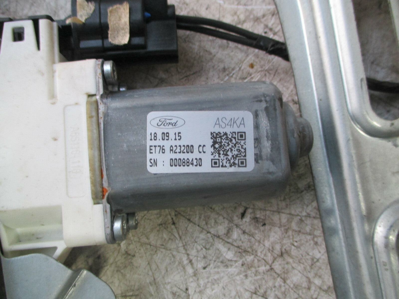 FORD TRANSIT COURIER 2017 OSF DRIVER SIDE FRONT MOTOR REGULATOR ET73A23200CC