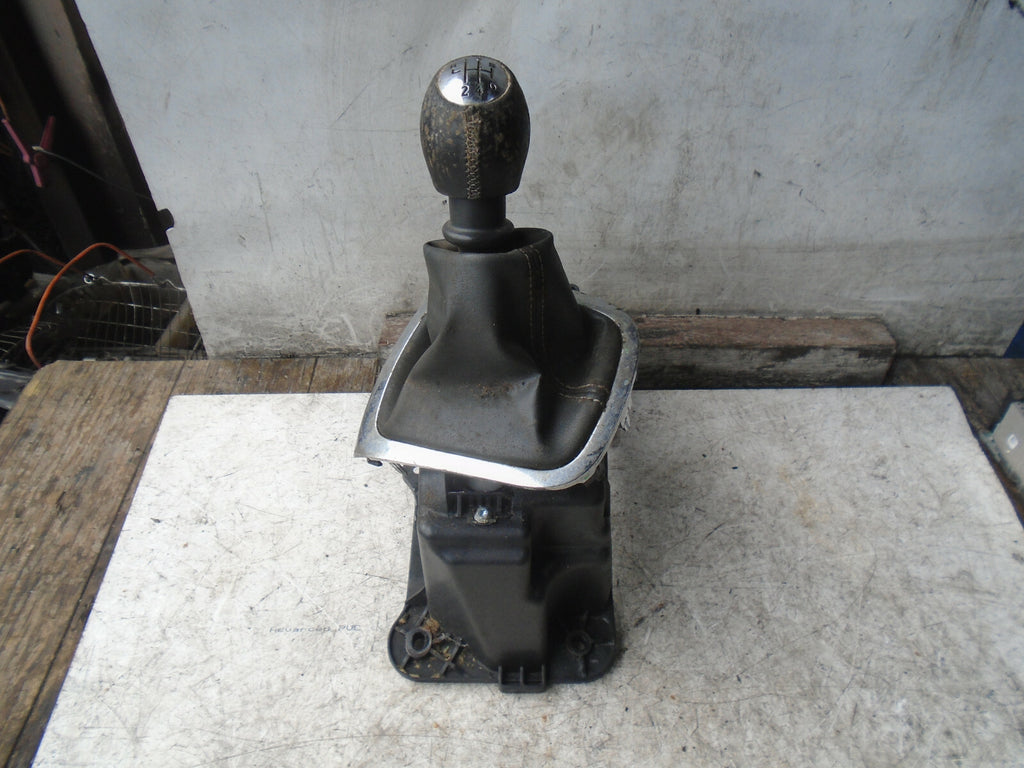 RENAULT MEGANE MK3 2015 6 SPEED MANUAL GEARSTICK GEARSHIFTER 8201062921A