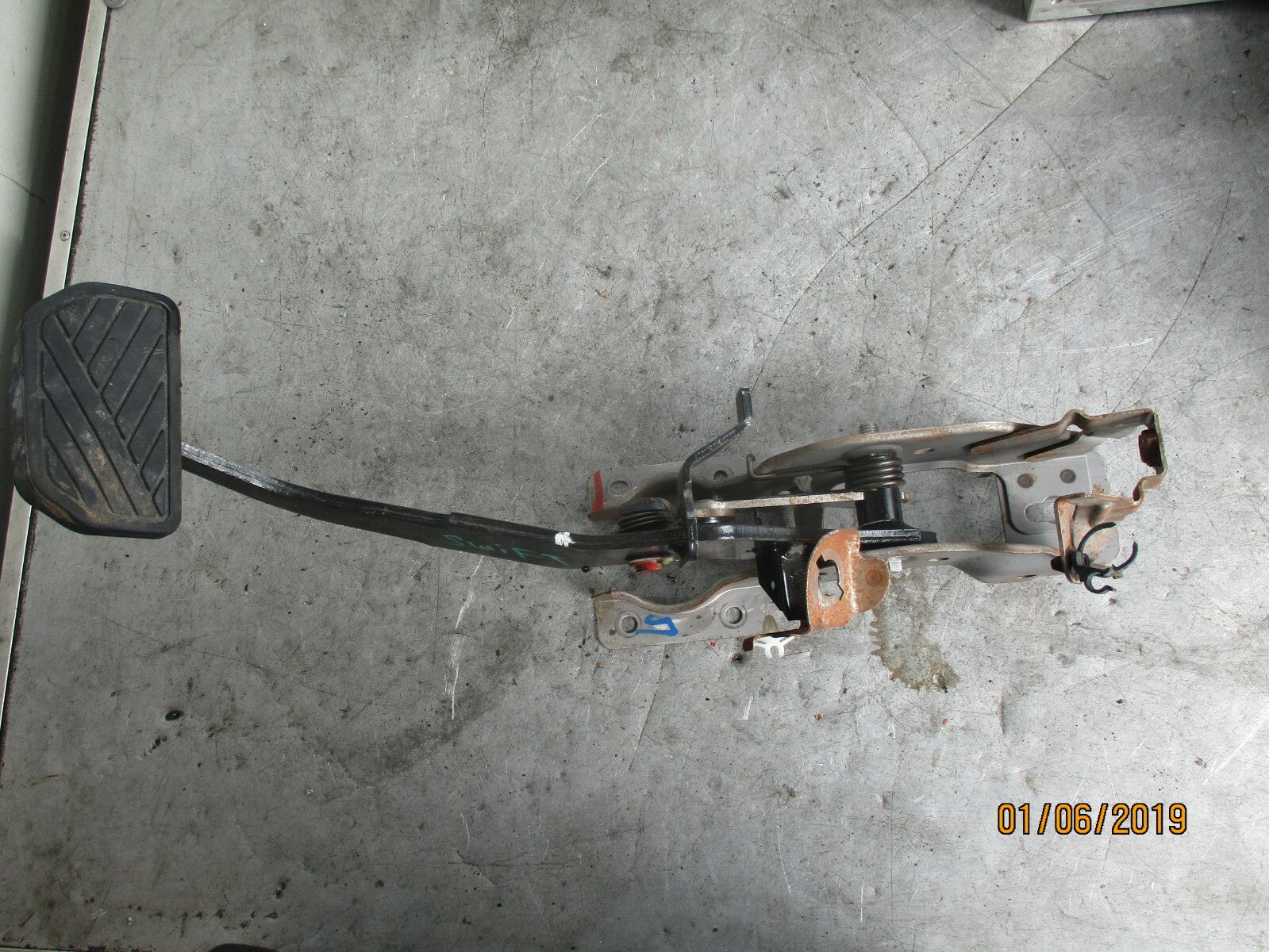 SUZUKI SWIFT MK3 BRAKE PEDAL 4960068L10