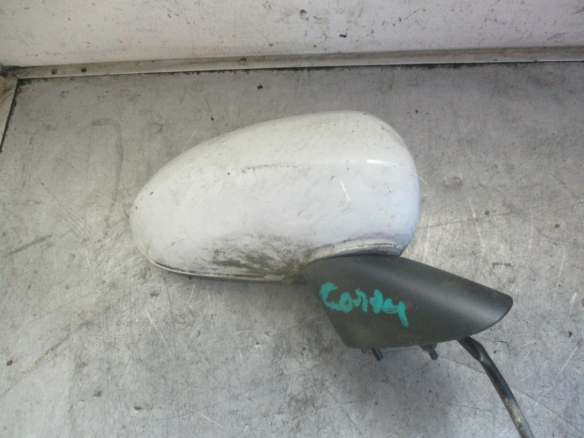 VAUXHALL CORSA D OS DRIVER SIDE ELECTRIC WING MIRROR GREY